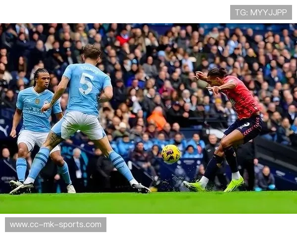 曼城意外失利:卫冕战术漏洞被对手放大