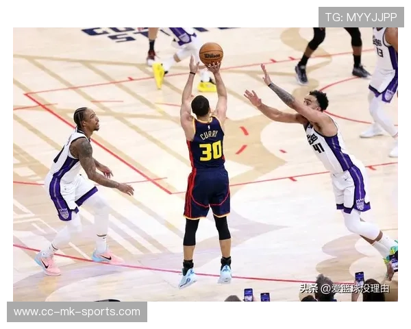 勇士三分雨倾盆而下,库里末节两记长射定胜负 勇士三分雨倾盆而下,库里末节两记长射定胜负